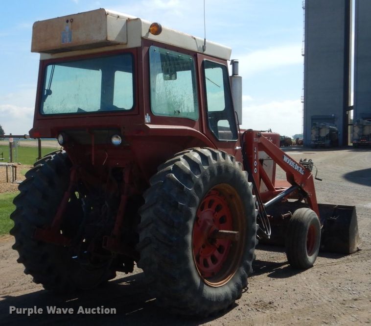 image for item HI9757 International 1466  tractor