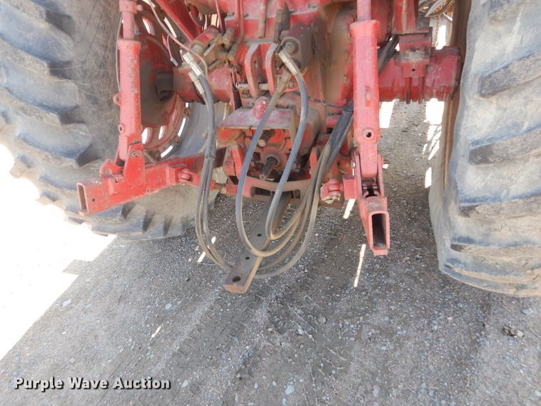 image for item HI9757 International 1466  tractor