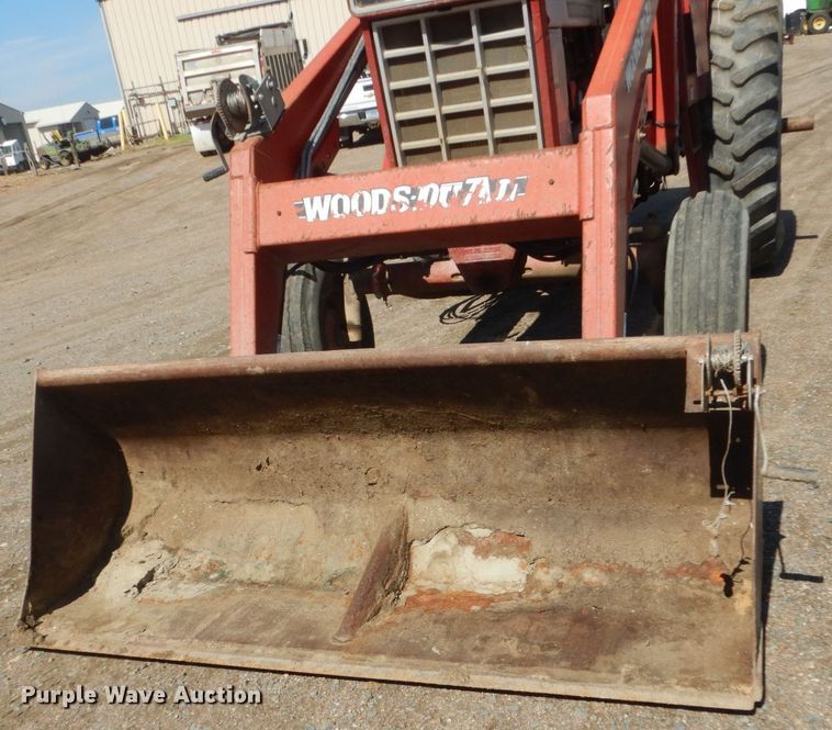 image for item HI9757 International 1466  tractor