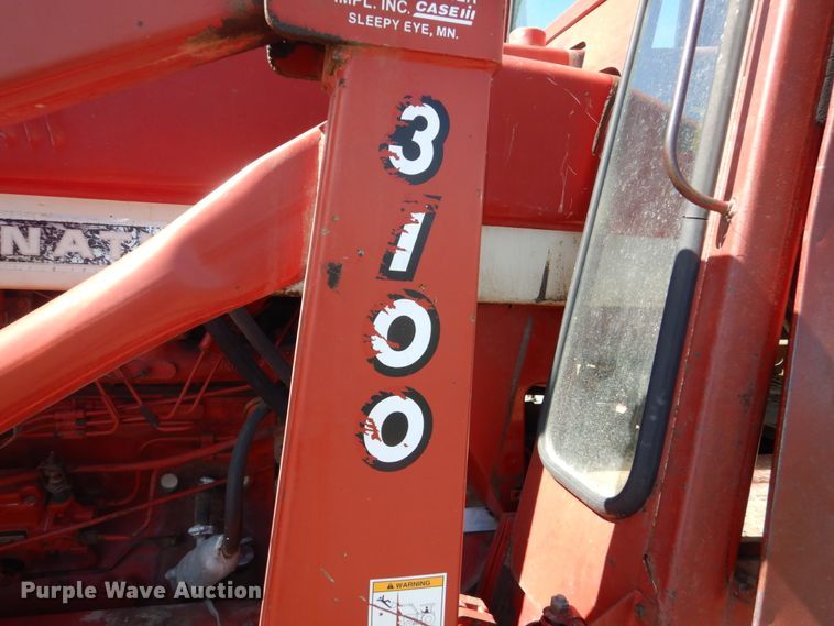 image for item HI9757 International 1466  tractor