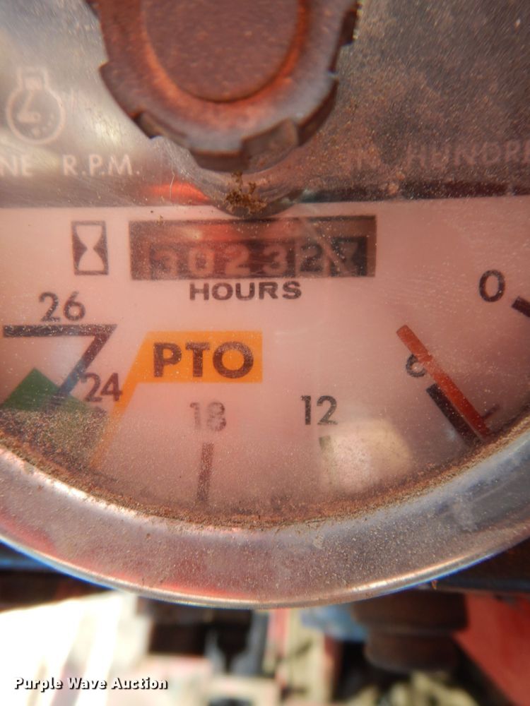 image for item HI9757 International 1466  tractor