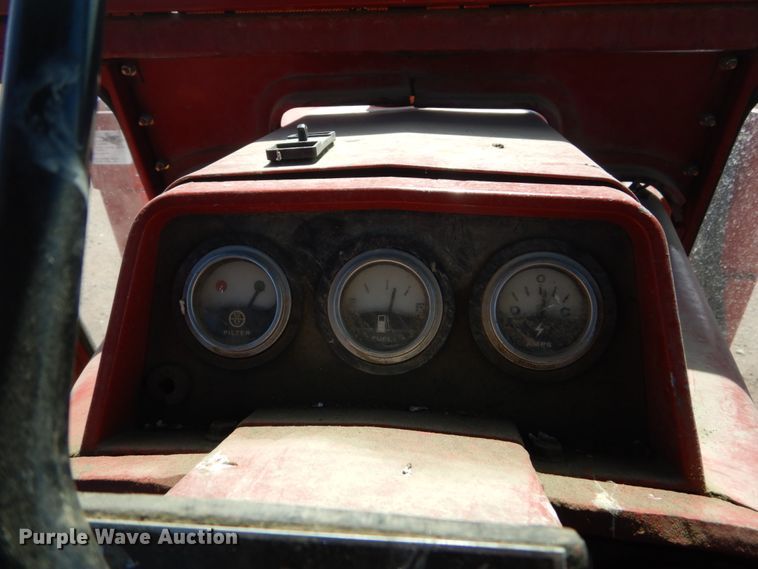 image for item HI9757 International 1466  tractor