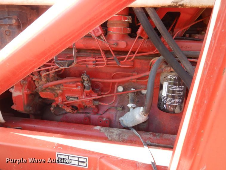 image for item HI9757 International 1466  tractor