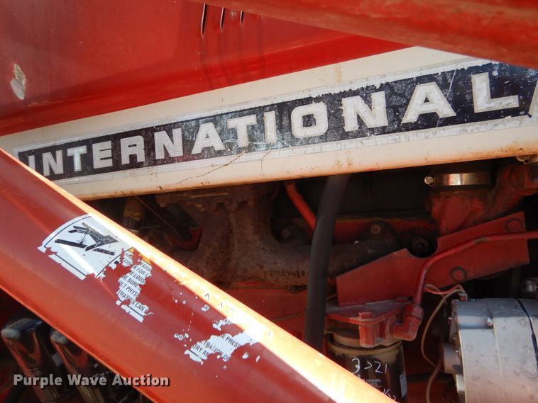image for item HI9757 International 1466  tractor