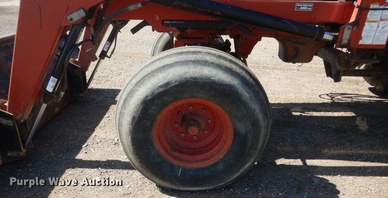 image for item HI9757 International 1466  tractor