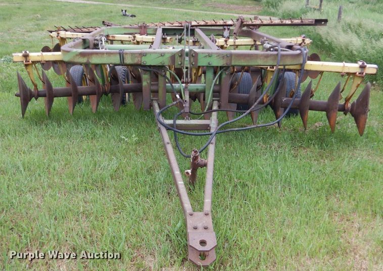 image for item HI9795 John Deere T0310  disk