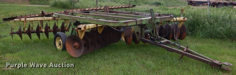 image for item HI9795 John Deere T0310  disk