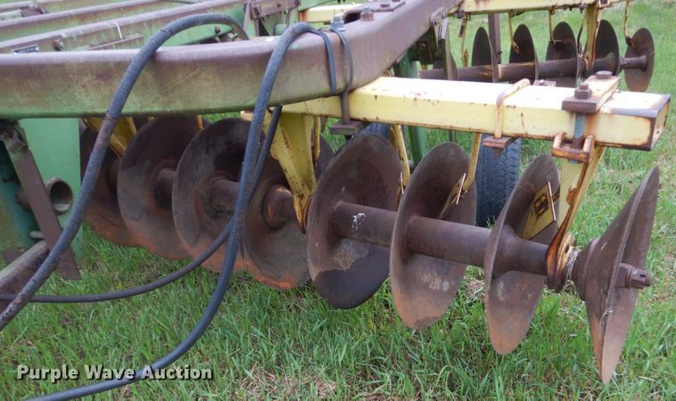 image for item HI9795 John Deere T0310  disk