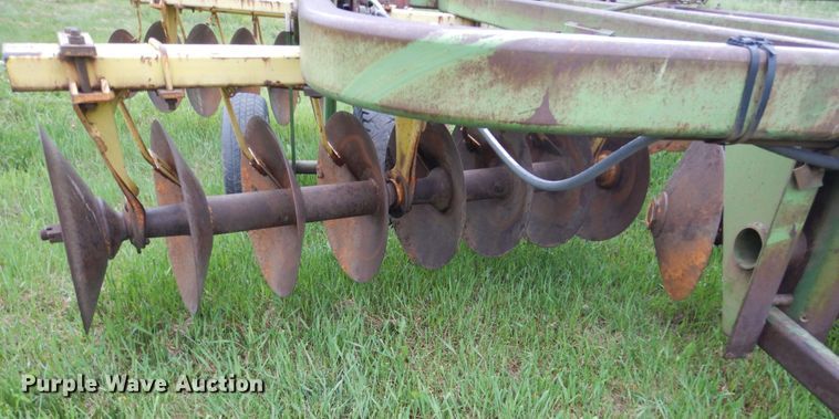 image for item HI9795 John Deere T0310  disk