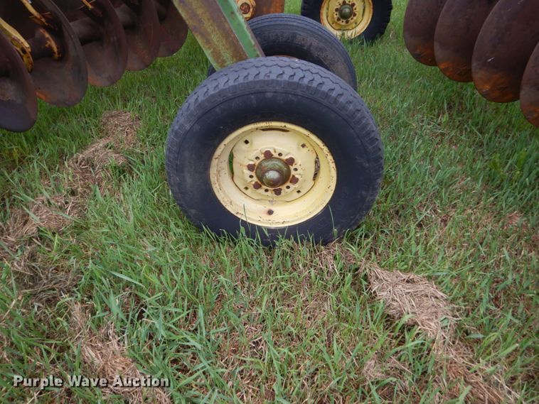 image for item HI9795 John Deere T0310  disk