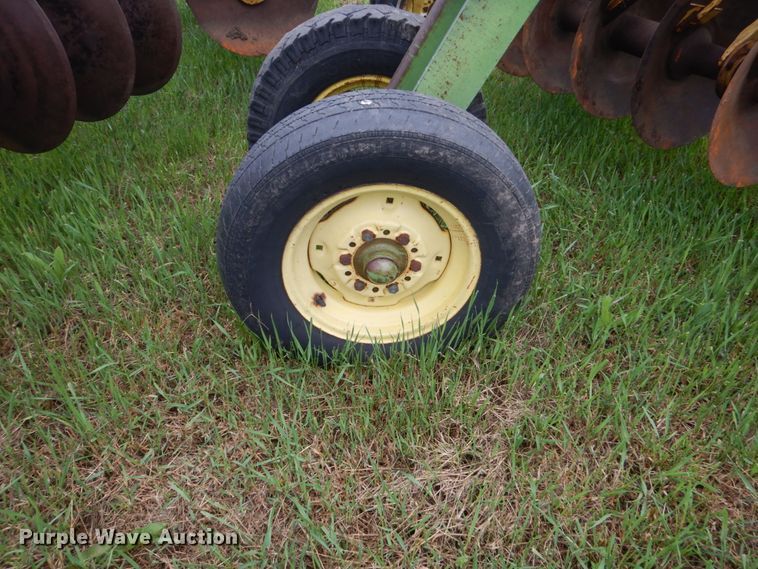 image for item HI9795 John Deere T0310  disk