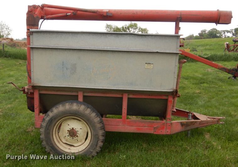image for item HI9797 Feed wagon