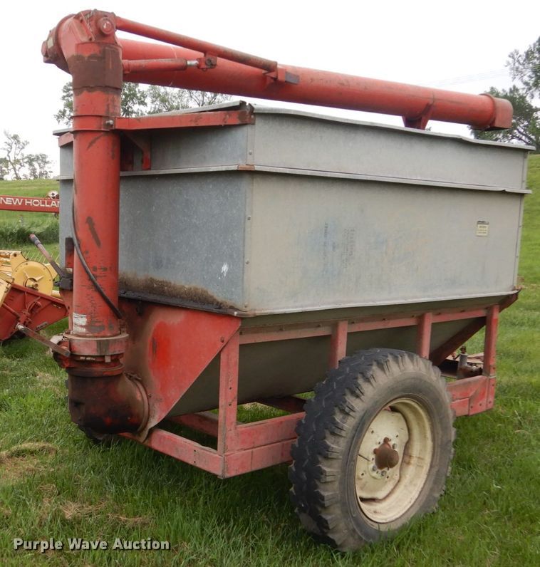 image for item HI9797 Feed wagon