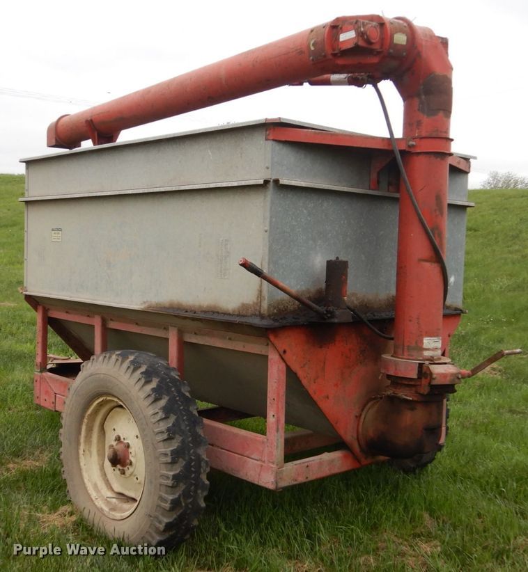 image for item HI9797 Feed wagon