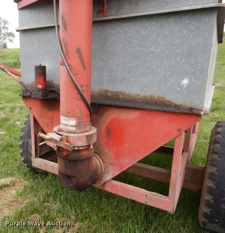 image for item HI9797 Feed wagon