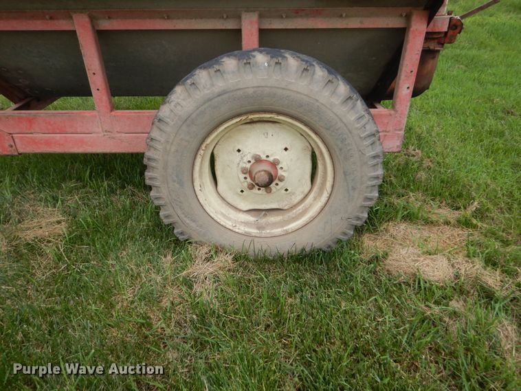 image for item HI9797 Feed wagon