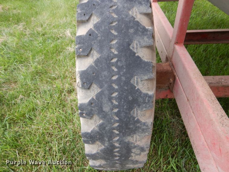 image for item HI9797 Feed wagon