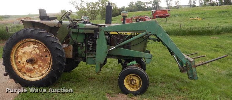 image for item HI9798 John Deere 3010  tractor