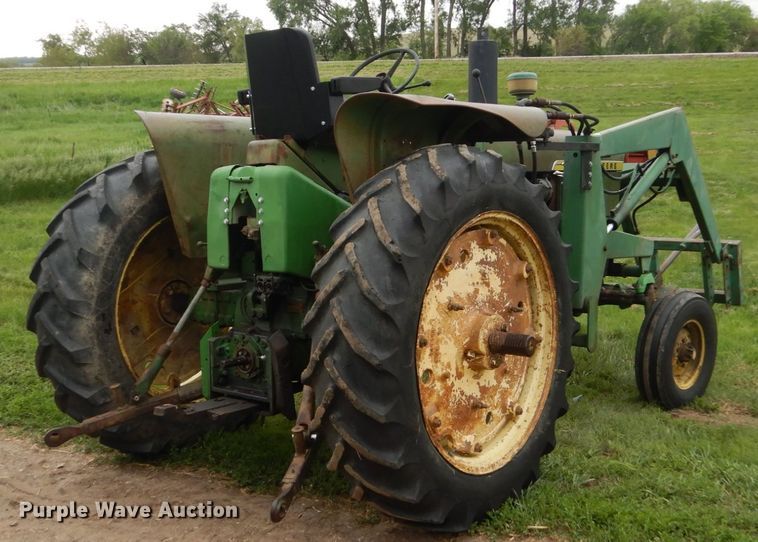 image for item HI9798 John Deere 3010  tractor