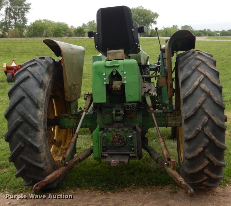 image for item HI9798 John Deere 3010  tractor