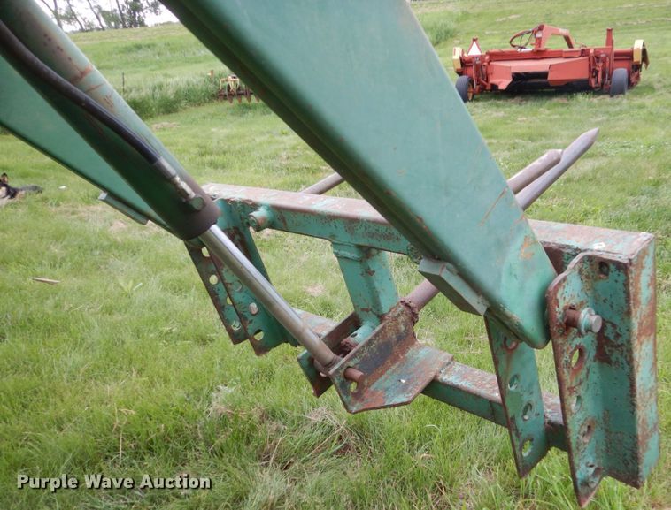 image for item HI9798 John Deere 3010  tractor