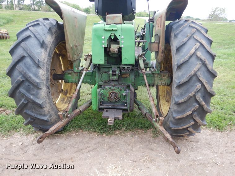 image for item HI9798 John Deere 3010  tractor