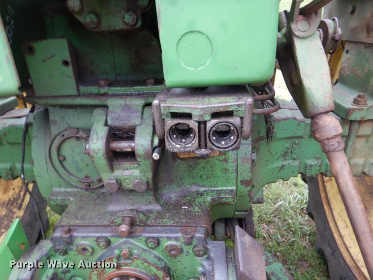 image for item HI9798 John Deere 3010  tractor