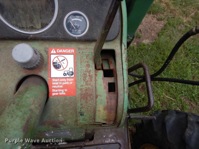 image for item HI9798 John Deere 3010  tractor