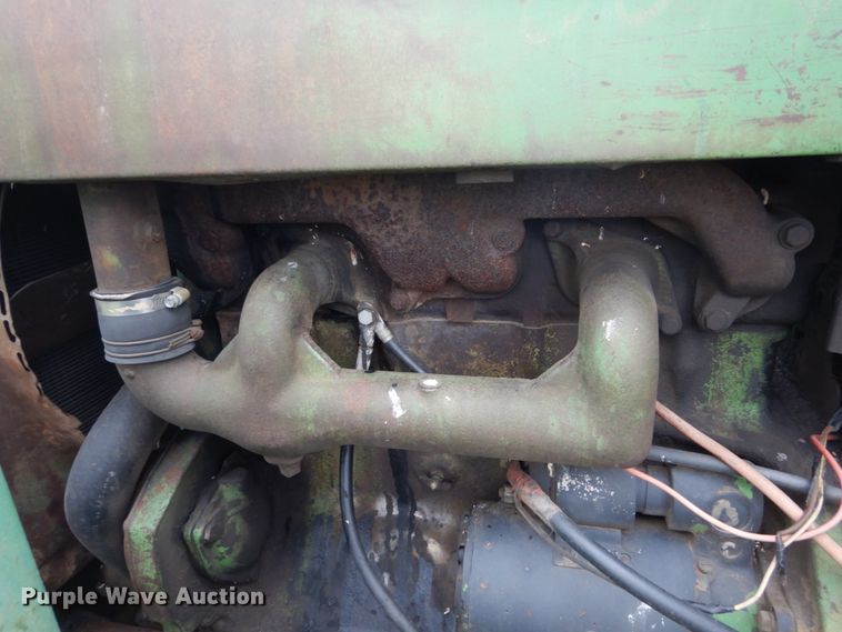 image for item HI9798 John Deere 3010  tractor