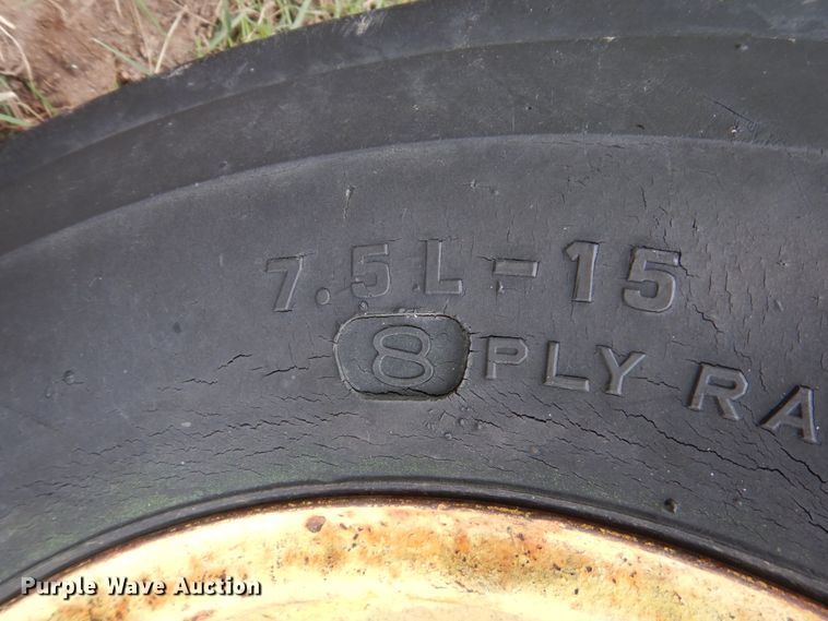 image for item HI9798 John Deere 3010  tractor