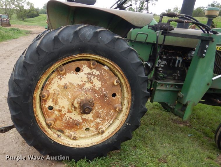 image for item HI9798 John Deere 3010  tractor