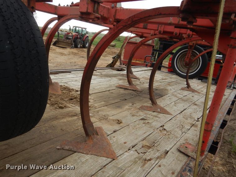 image for item HI9799 Massey Ferguson MF129  field cultivator