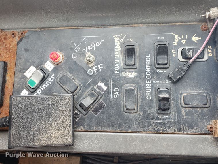 image for item HO9489 Case IH FLX3300B  applicator