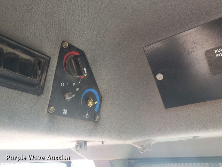 image for item HO9489 Case IH FLX3300B  applicator