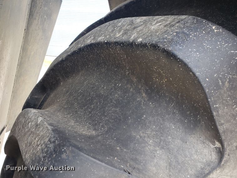 image for item HO9489 Case IH FLX3300B  applicator