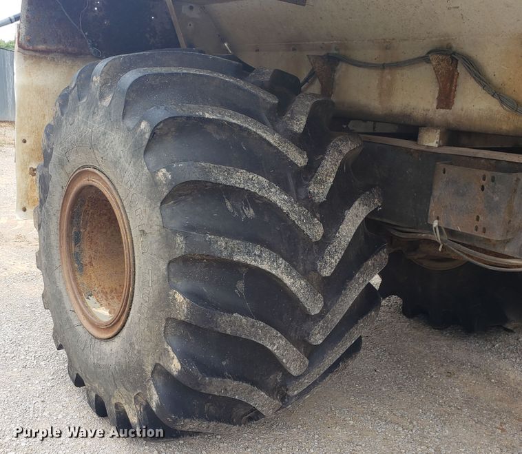 image for item HO9489 Case IH FLX3300B  applicator