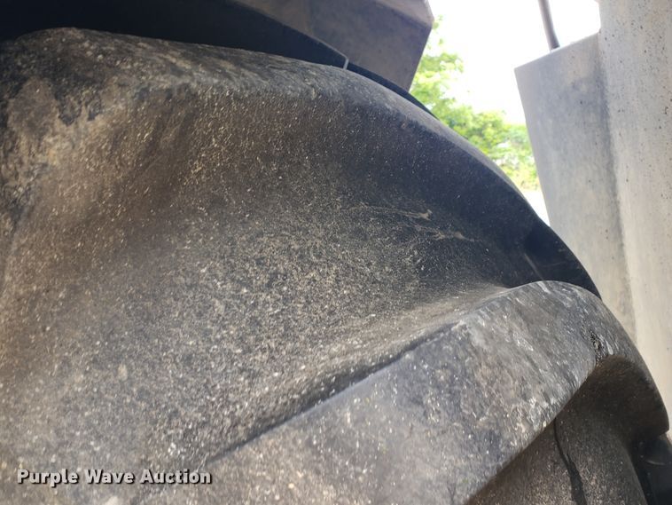 image for item HO9489 Case IH FLX3300B  applicator