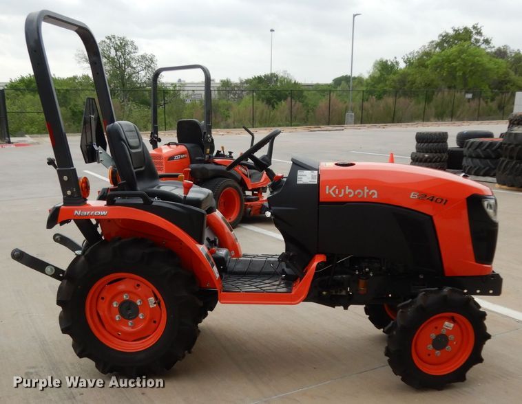 image for item HR9664 2019 Kubota B2401  MFWD tractor