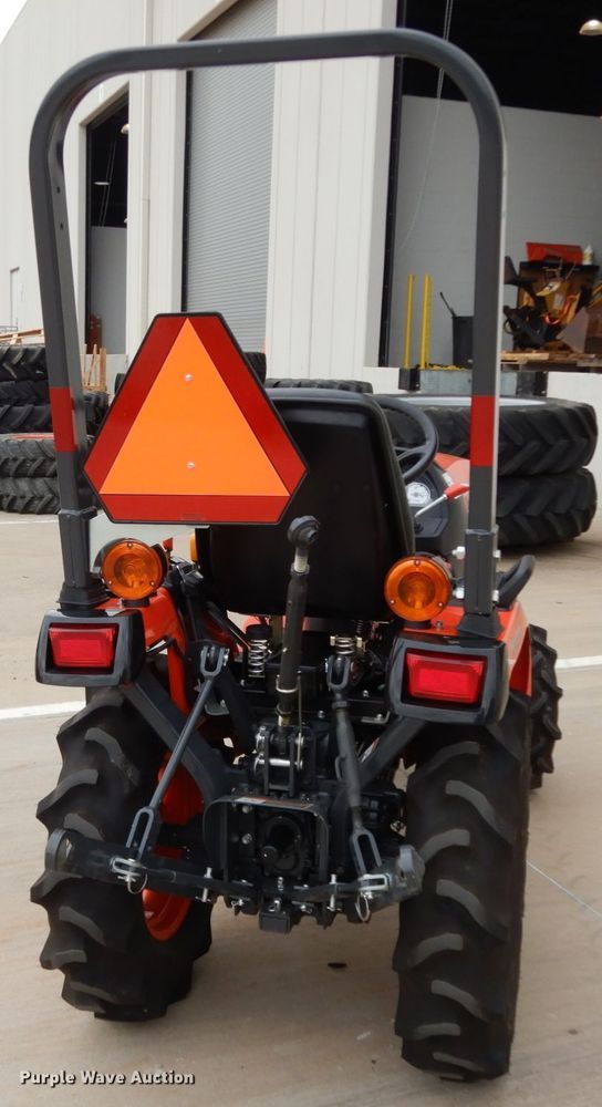 image for item HR9664 2019 Kubota B2401  MFWD tractor