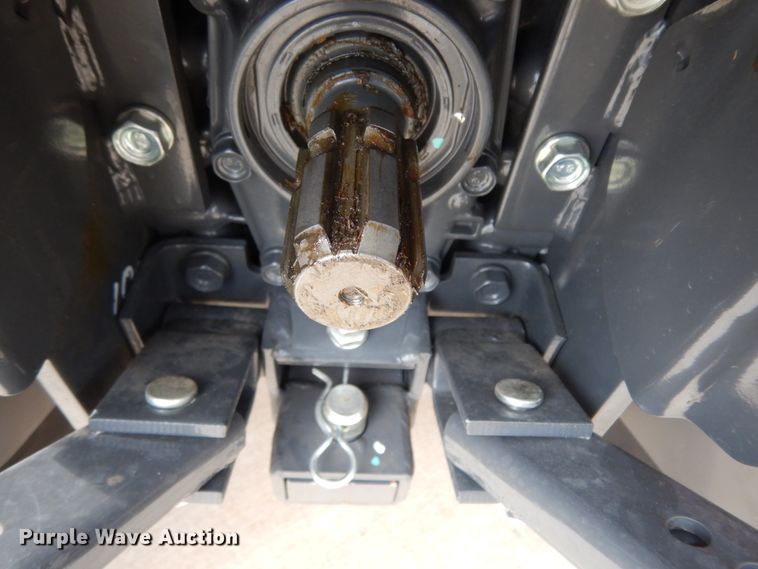 image for item HR9664 2019 Kubota B2401  MFWD tractor