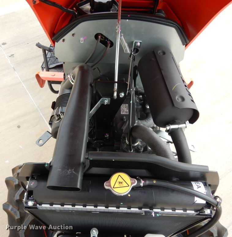 image for item HR9664 2019 Kubota B2401  MFWD tractor