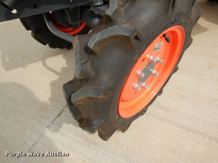 image for item HR9664 2019 Kubota B2401  MFWD tractor