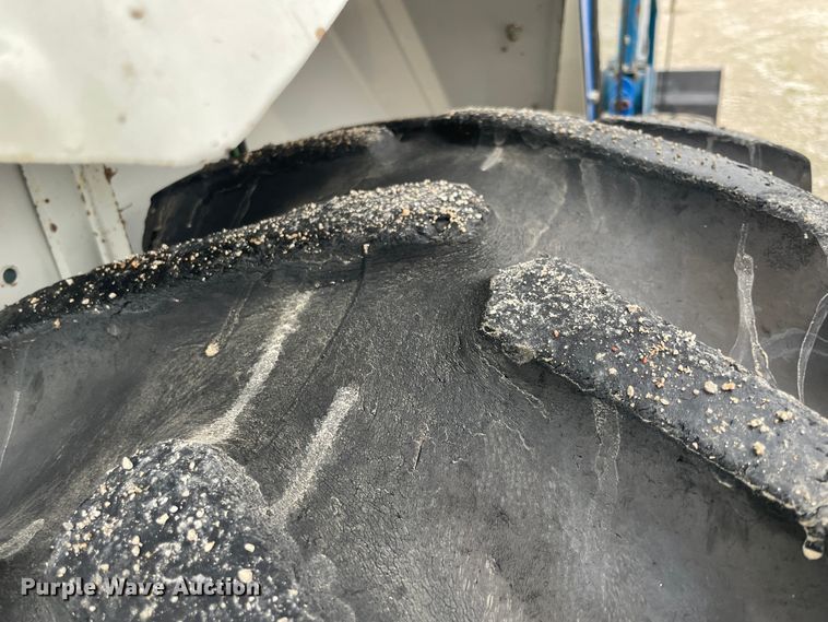 image for item IC9375 Ford 2120  tractor