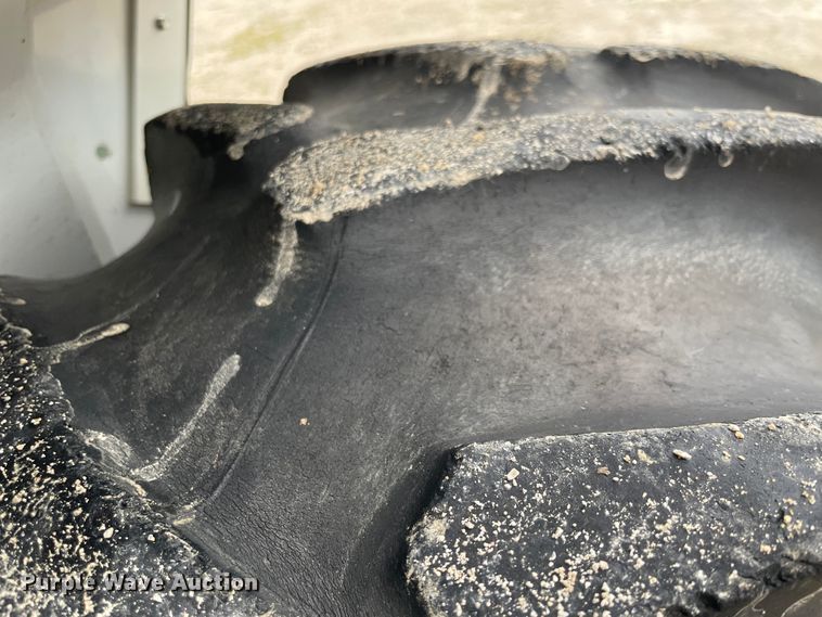 image for item IC9375 Ford 2120  tractor