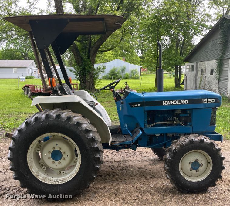 image for item IC9382 New Holland 1920  MFWD tractor