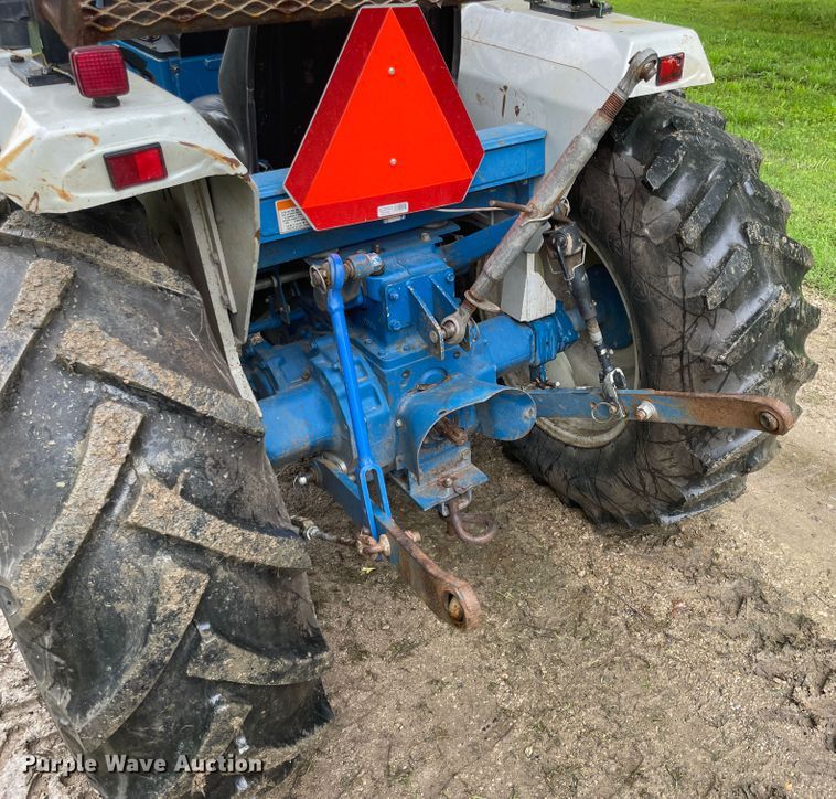 image for item IC9382 New Holland 1920  MFWD tractor