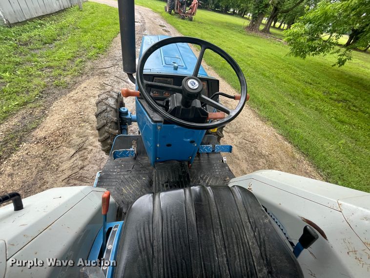 image for item IC9382 New Holland 1920  MFWD tractor