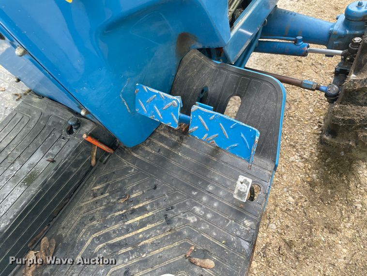 image for item IC9382 New Holland 1920  MFWD tractor