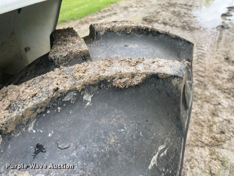 image for item IC9382 New Holland 1920  MFWD tractor