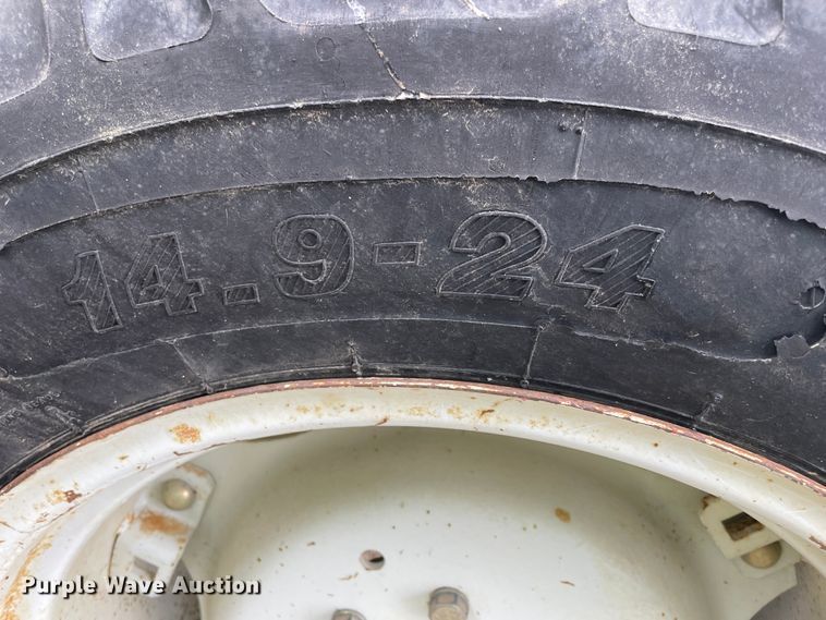 image for item IC9382 New Holland 1920  MFWD tractor